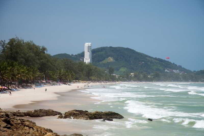 Patong Beach Bed And Breakfast Exterior foto